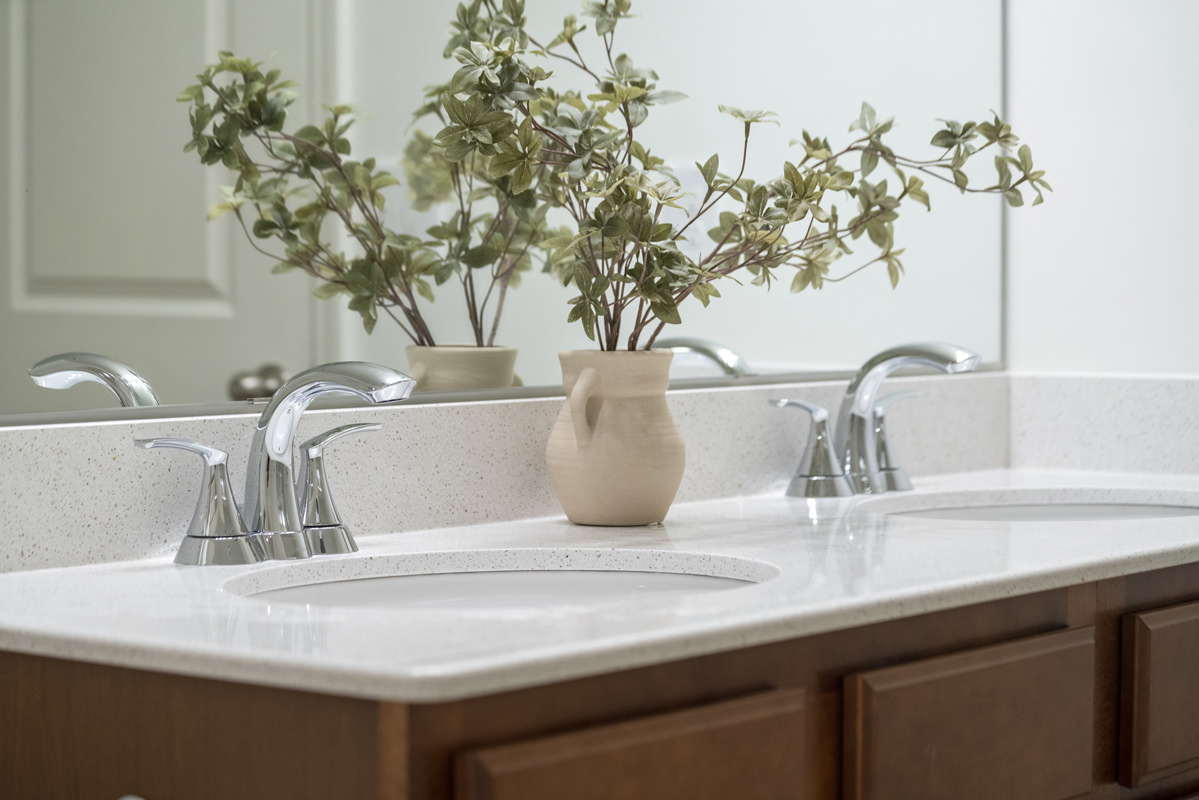 Dual-sink vanity at primary bat