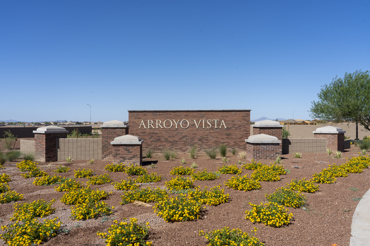 Arroyo Vista II entry monument