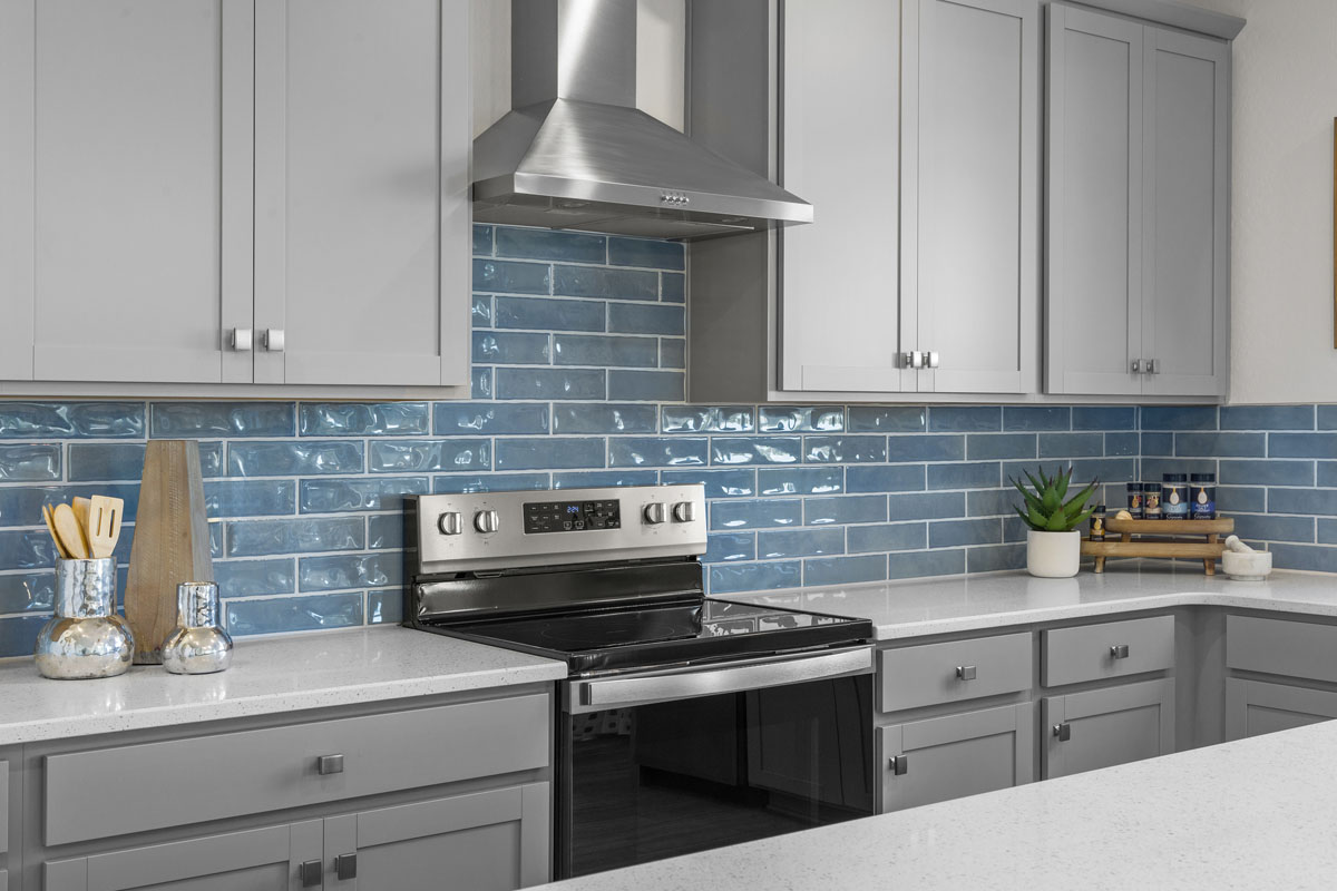 Kitchen tile backsplash