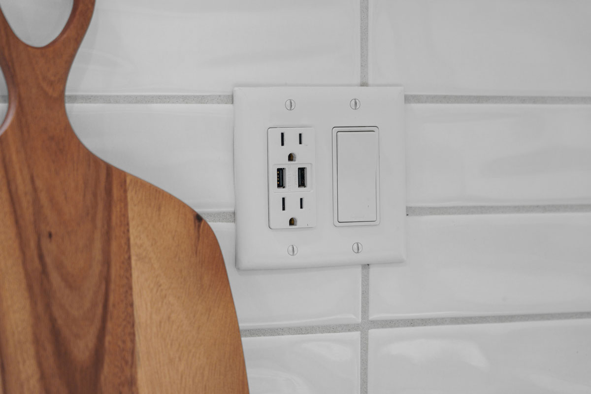 Kitchen USB device charging outlet