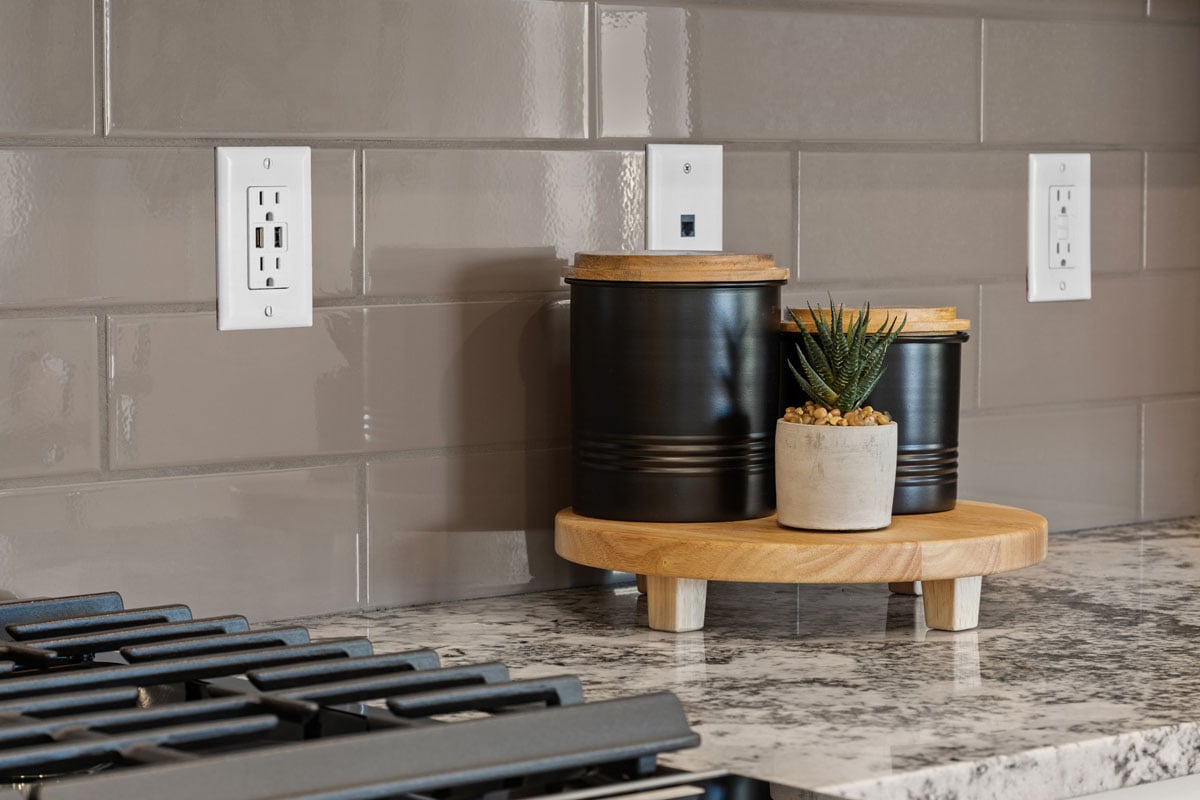 Optional kitchen tile backsplash