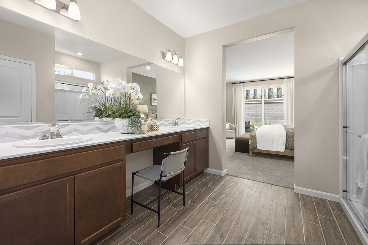 Dual-sink vanity at primary bath