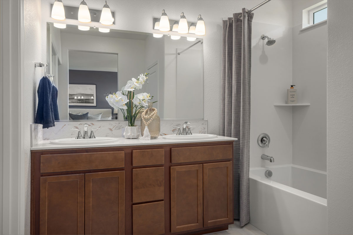 Dual-sink vanity at primary bath