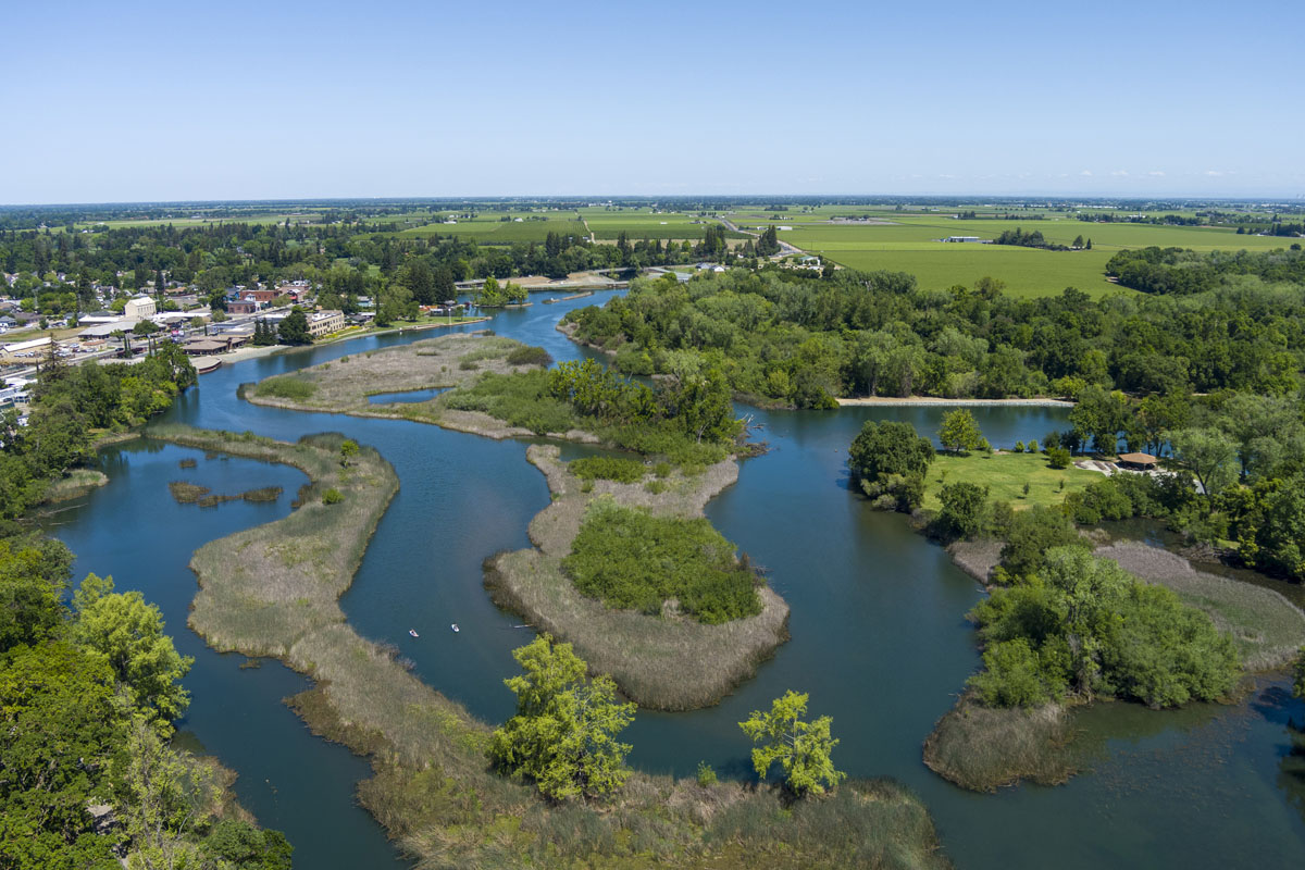 10-minute drive to Lodi Lake 