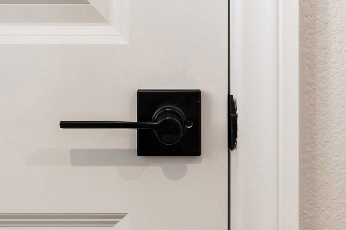 Optional matte black interior door hardware