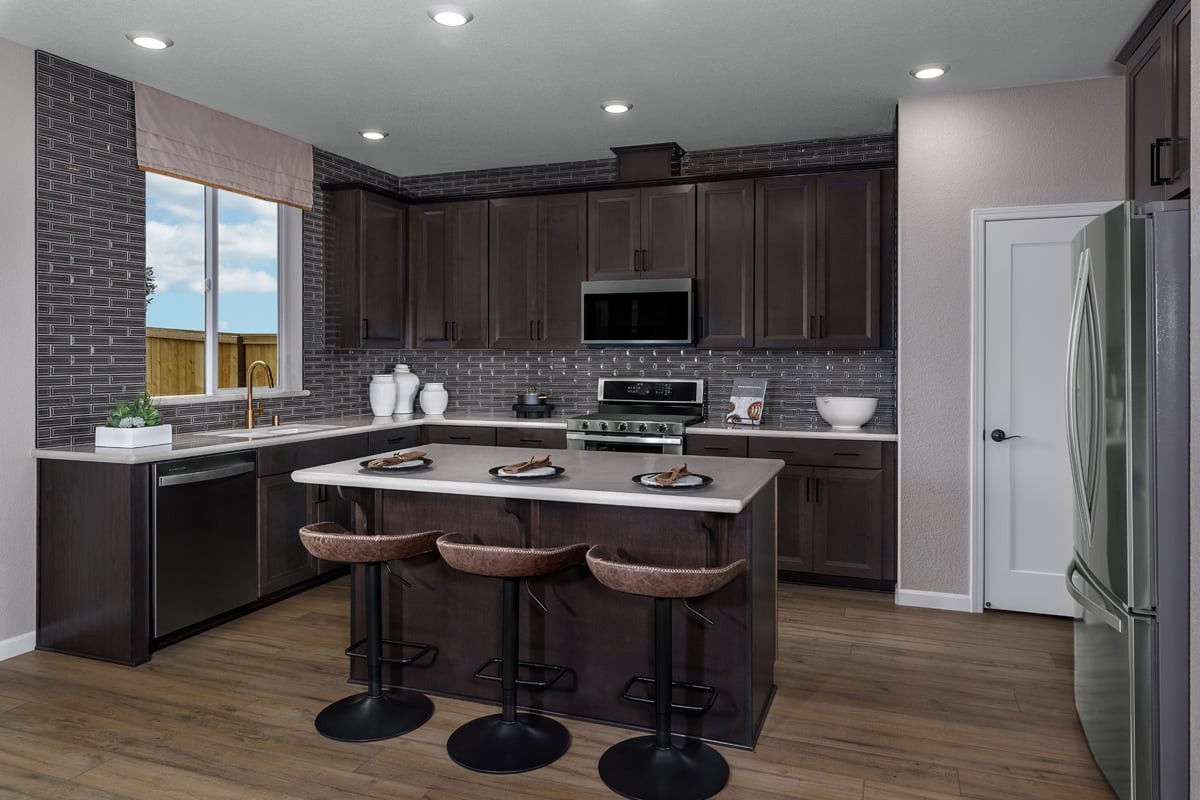 New Homes in Plumas Lake, CA - Butte Vista at Cobblestone Plan 2622 Kitchen