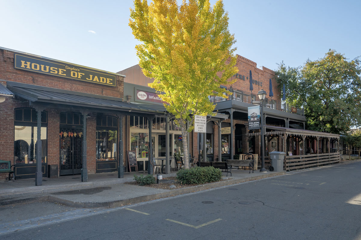 Near Folsom Historic District