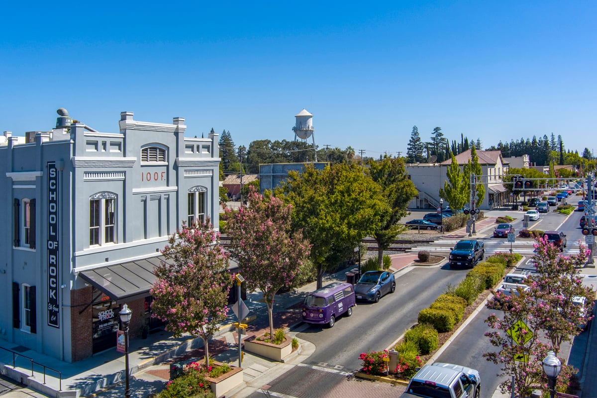 Old Town Elk Grove nearby for shopping and dining