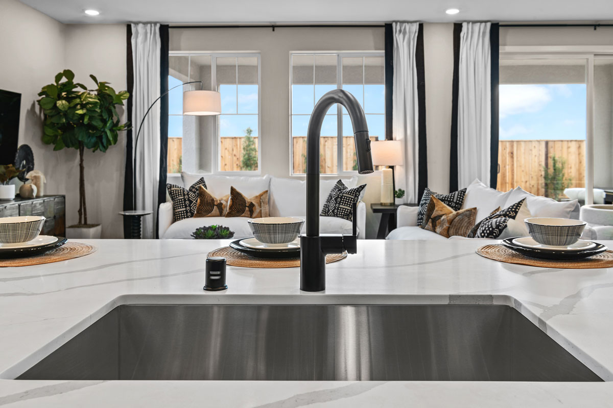 Stainless steel undermount kitchen sink