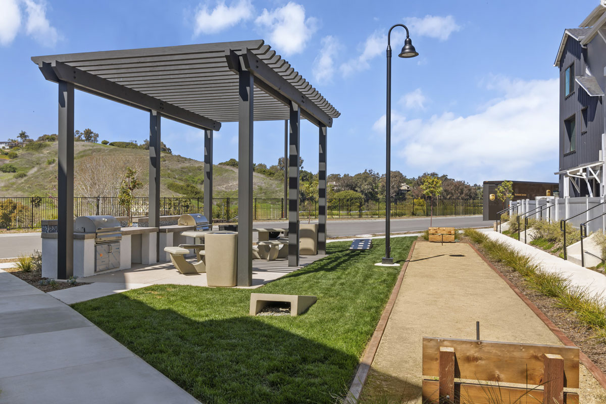 Community horseshoe area