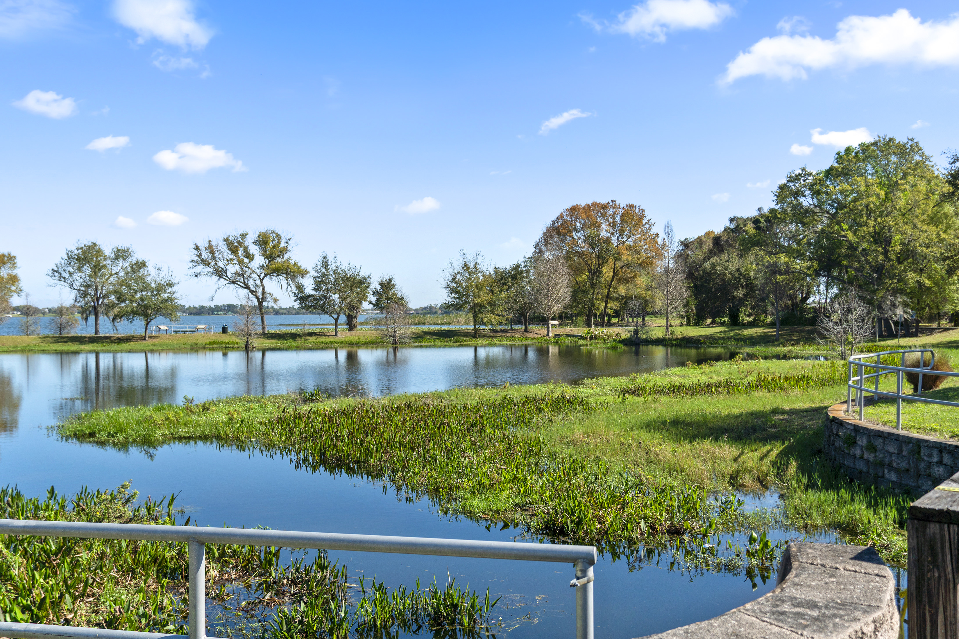 Only 15 minutes to Lake Heritage Nature Park