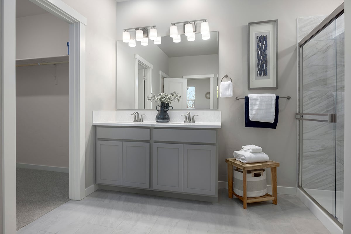 Dual-sink vanity at primary bath