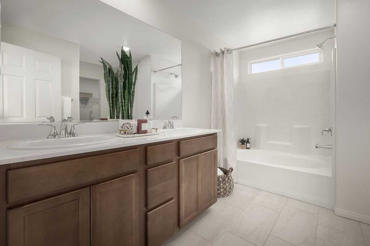 Dual-sink vanity at primary bath