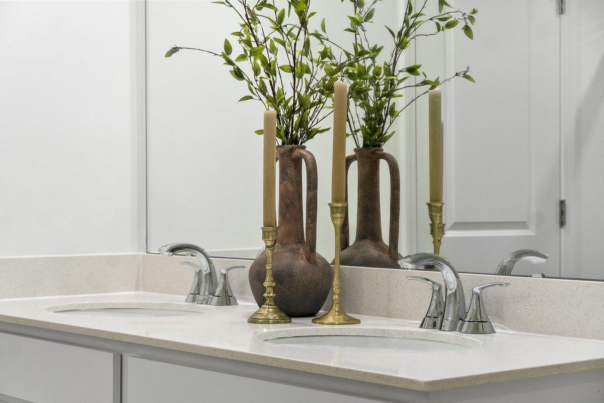 Dual-sink vanity at secondary bath