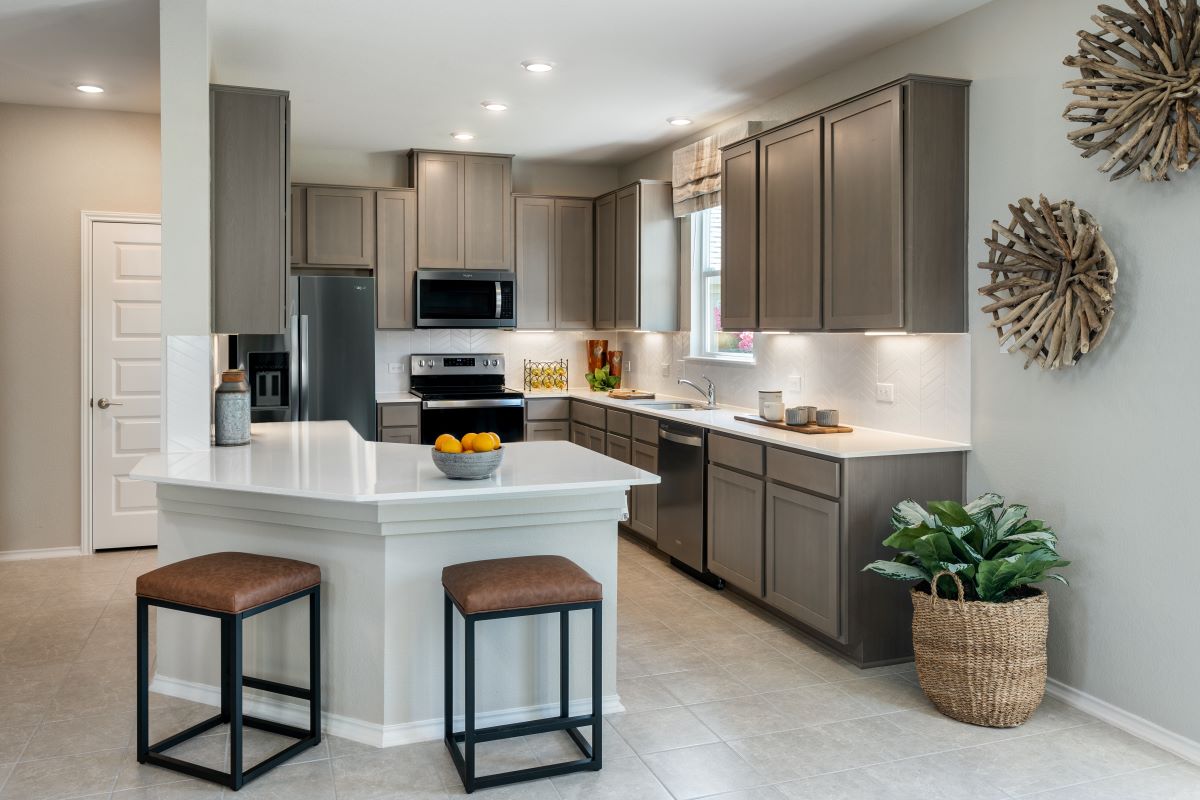 New Homes in Jarrell, TX - Sonterra - Cool Water Plan 1908 Kitchen