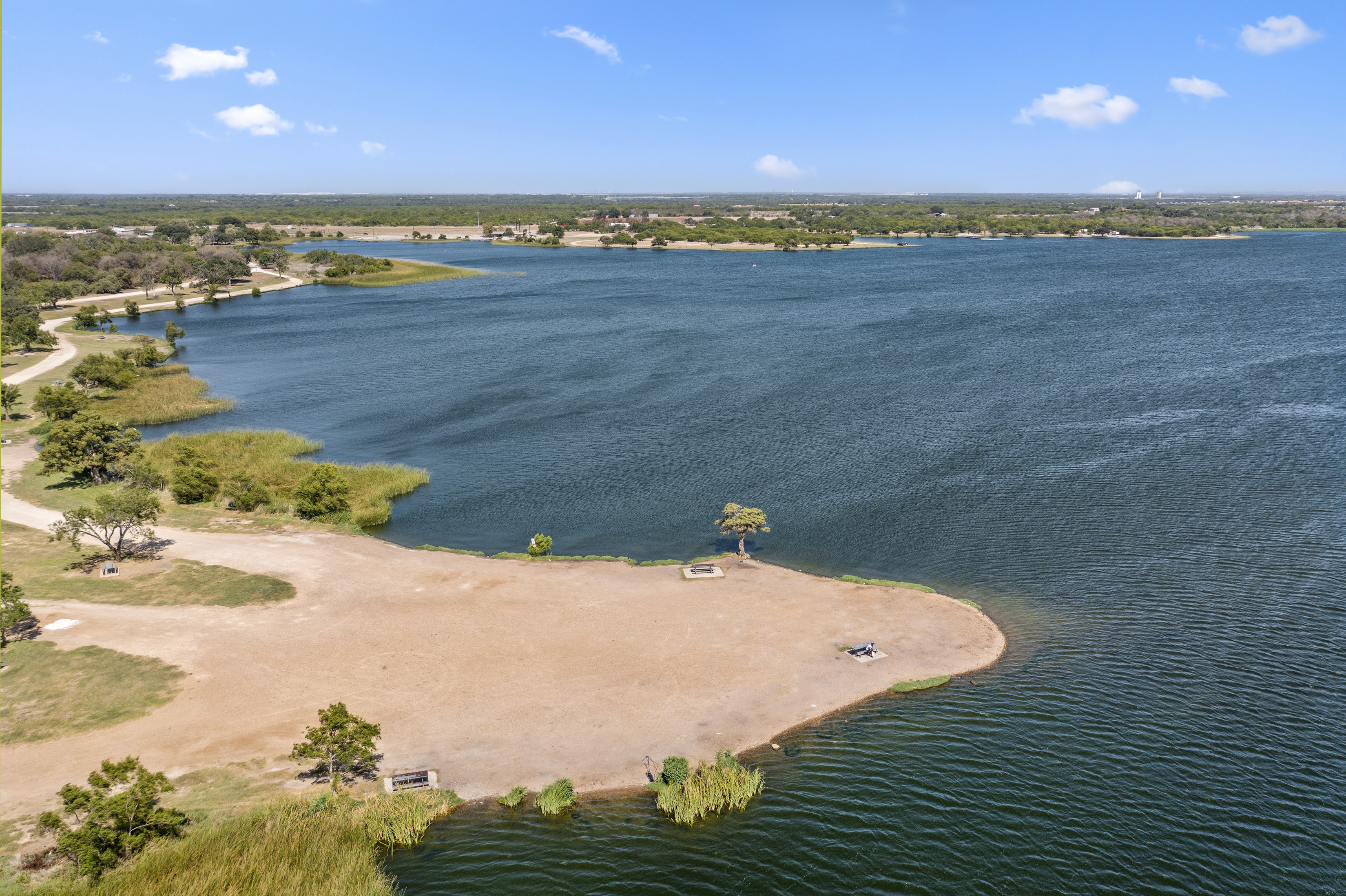 Seven minutes away from Braunig Lake Park