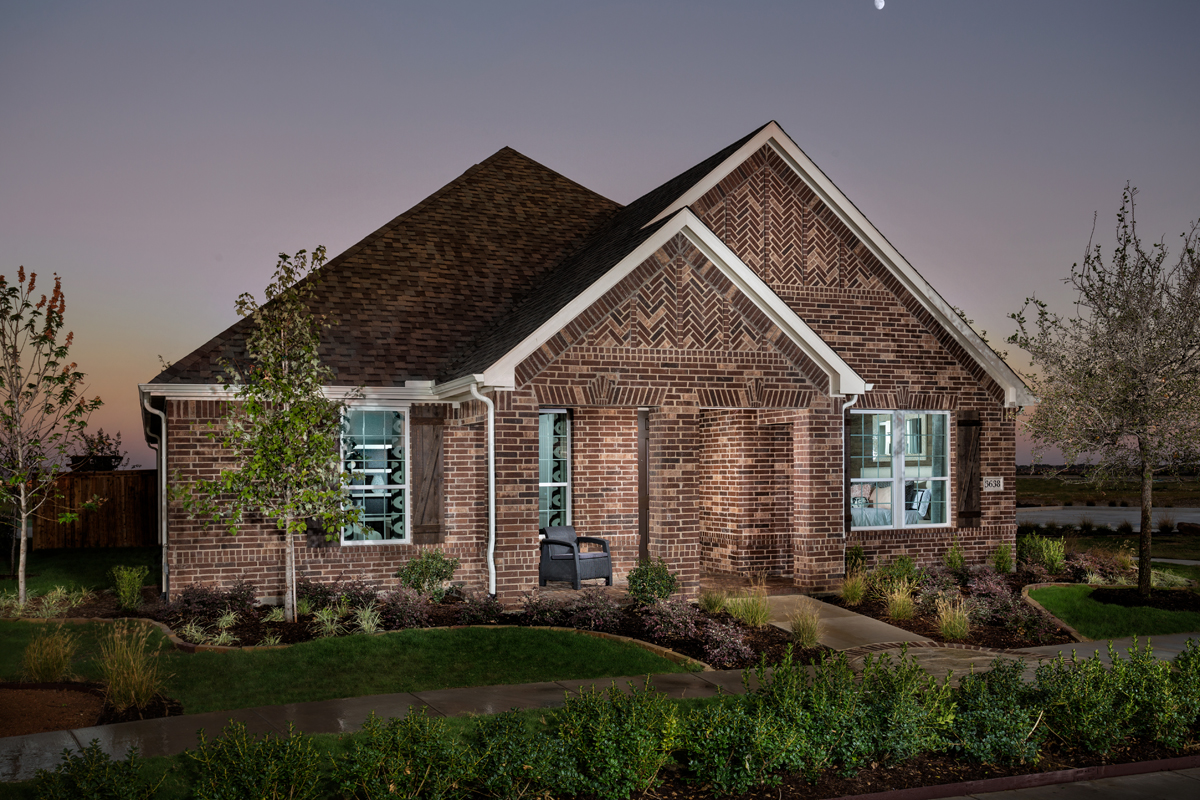 KB model home in Frisco, TX